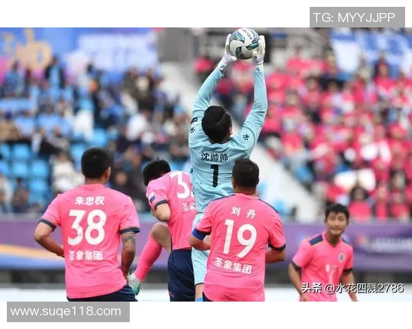 当代最潮足球球星引领时尚风暴掀起绿茵场外新潮流 当代最潮足球球星引领时尚风暴掀起绿茵场外新潮流