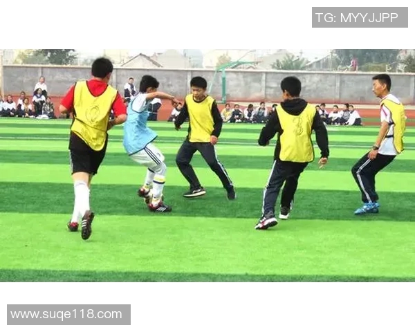 以班级足球球星为核心凝聚力量共创团结奋进青春班集体 以班级足球球星为核心凝聚力量共创团结奋进青春班集体